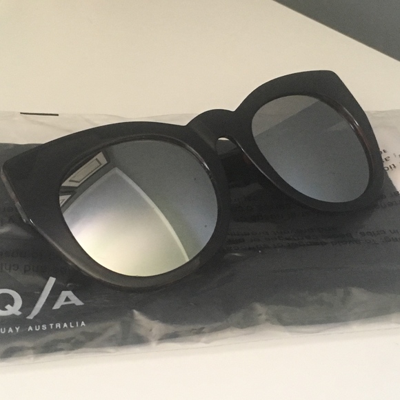 Quay Australia "Cha Cha" Black Tortoise Sunglasses - Picture 5 of 8